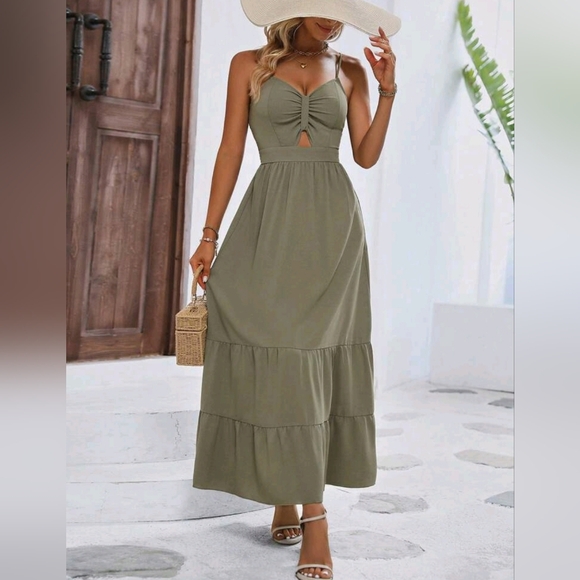 NEW Chic Ruched Cutout Top Tiered Long Dress Olive Green - Picture 3 of 8